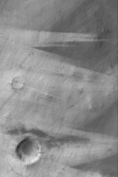 PIA05945: Wind Streaks Near Schiaparelli