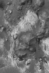 PIA06942: Outcrops In Aram Chaos