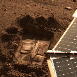 PIA11010: 'Snow White' Trench