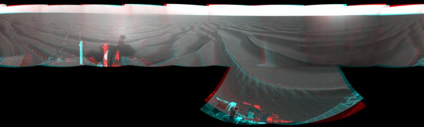 PIA11739: Opportunity's Surroundings on Sol 1687 (Stereo)