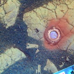 PIA13984: 'Gagarin' Rock Examined by Opportunity in 2005, False Color