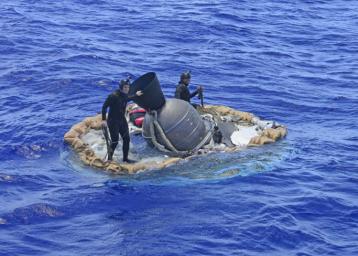 PIA19684: Saucer Shoal: LDSD Recovery off Kauai