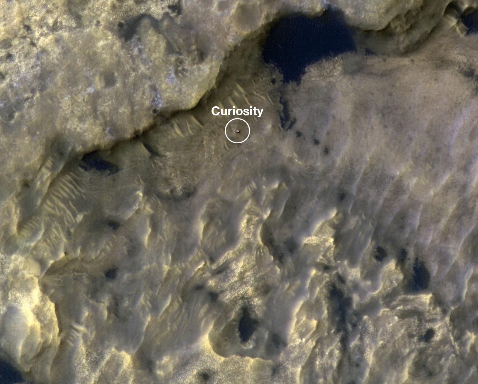 PIA23377: HiRISE Watches Curiosity Journey Across the Clay Unit